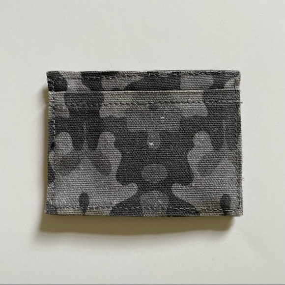 To The Market Grey Camo Slim Card Holder Wallet One Size - Picture 4 of 4